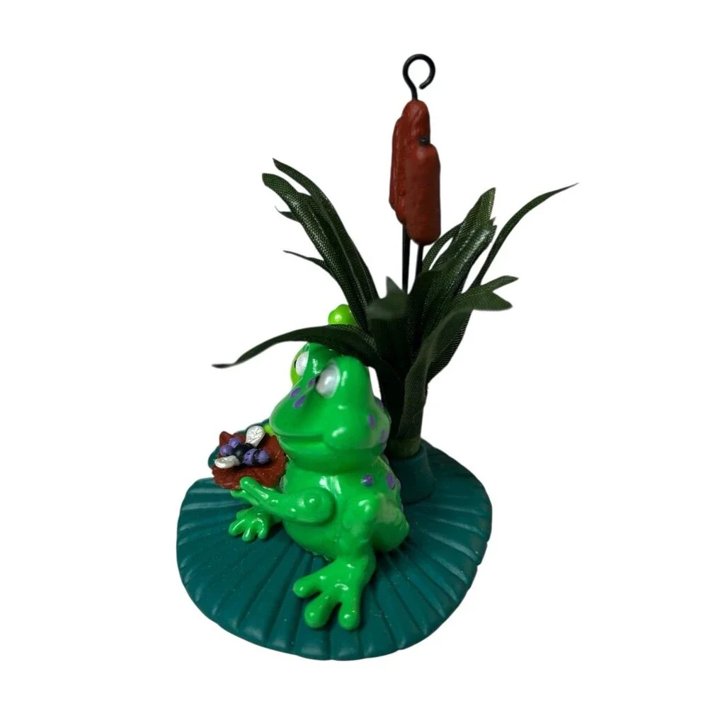 Hallmark Keepsake Ornament 2005 Leap of Love Frogs on Lilly Pad with Cat Tails